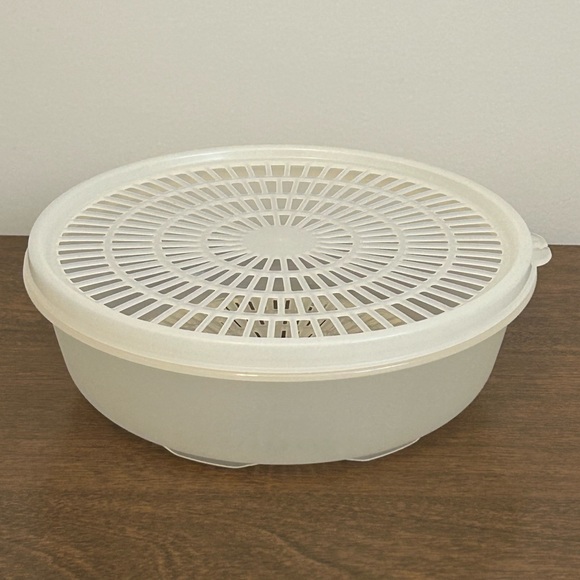 TUPPERWARE 7 3/8" CRYSTALWAVE MICROWAVE STEAMER STRAINER WITH STRAINER LID - Picture 2 of 7